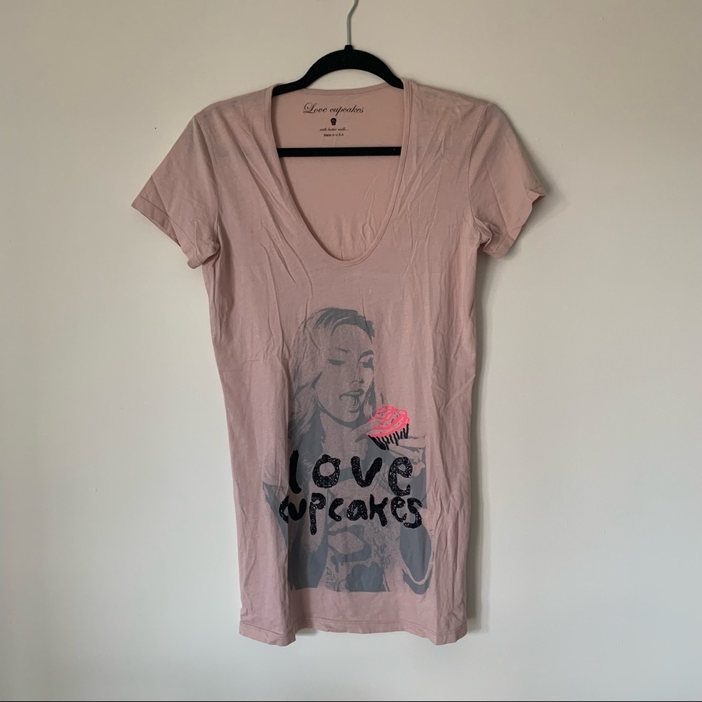 Love Cupcakes pink scoop neck extra long tee shirt XS